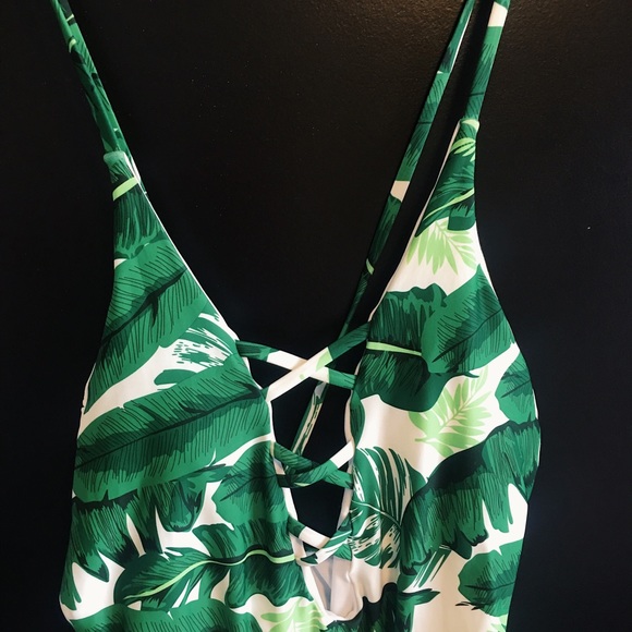 BRAND NEW Leaf-Print One-Piece Swimsuit - Picture 2 of 2